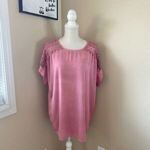 Unique brand mauve tee from Italy, Sz. L